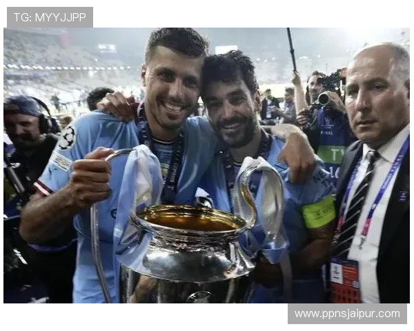 罗德里 vs 京多安：后腰战术角色与体系适配差异