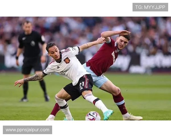 恩佐 vs 赖斯:全能中场的战术角色对比 恩佐 vs 赖斯:全能中场的战术角色对比